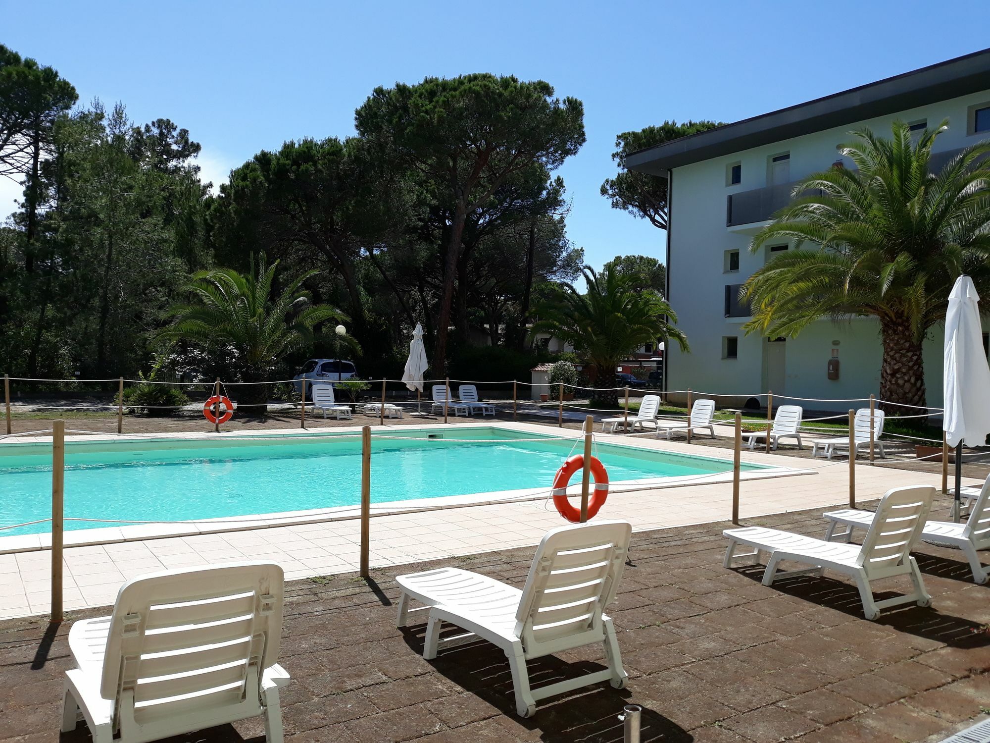 Aparthotel Pineta 3*